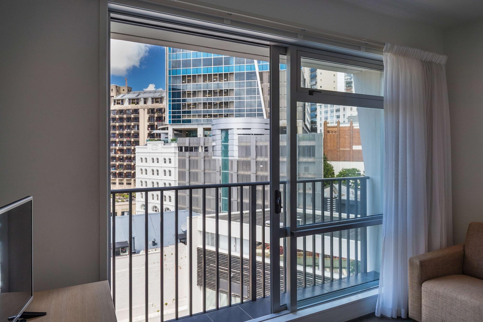 Auckland Harbour Suites Bagian luar foto