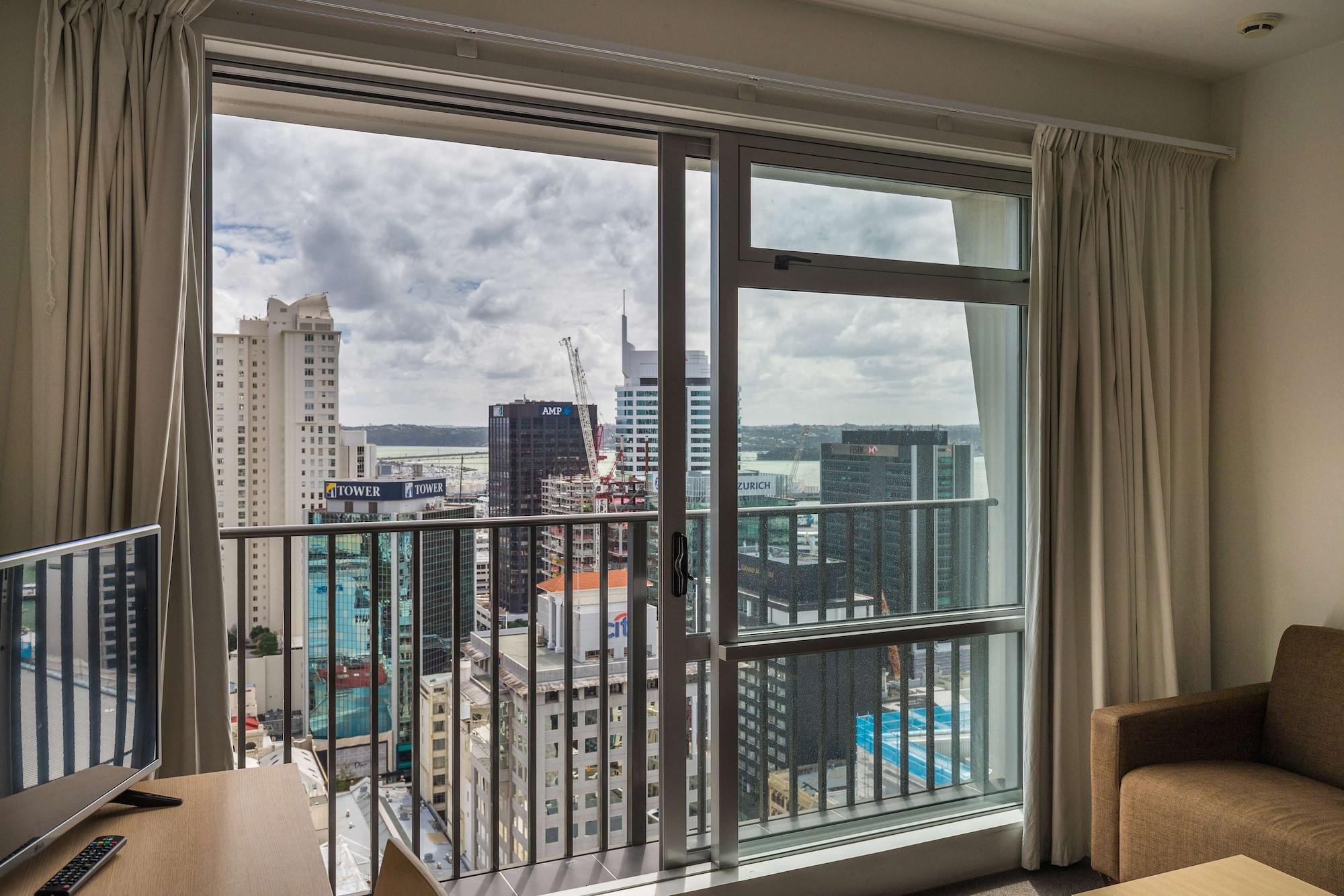 Auckland Harbour Suites Bagian luar foto