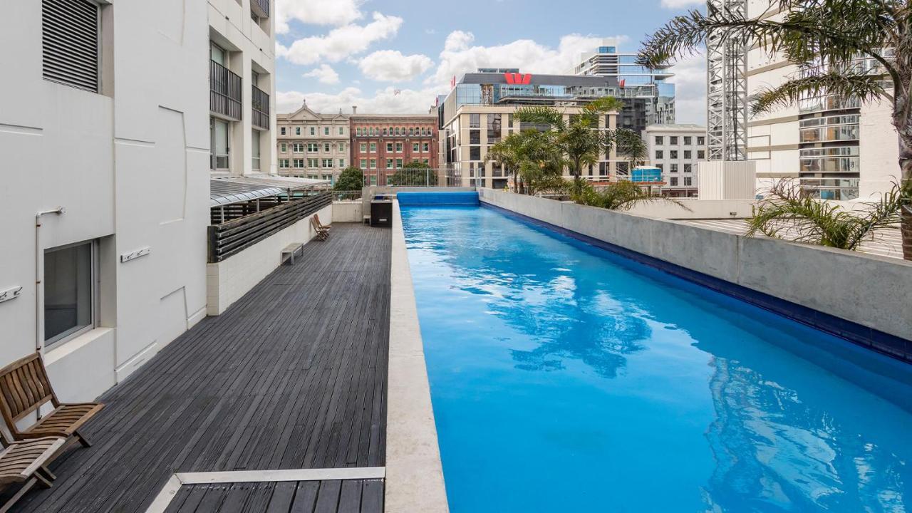 Auckland Harbour Suites Bagian luar foto